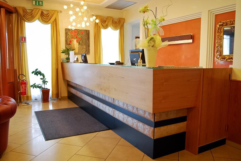 Hotel Ristorante Giada Grumolo delle Abbadesse Eksteriør billede